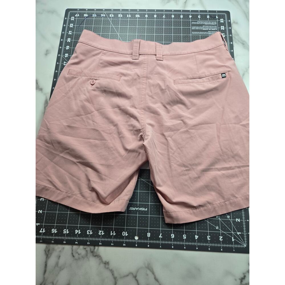 TravisMAthew Men's 30 Tech Chino Golf Shorts Pink rose Stretch Eco Performance